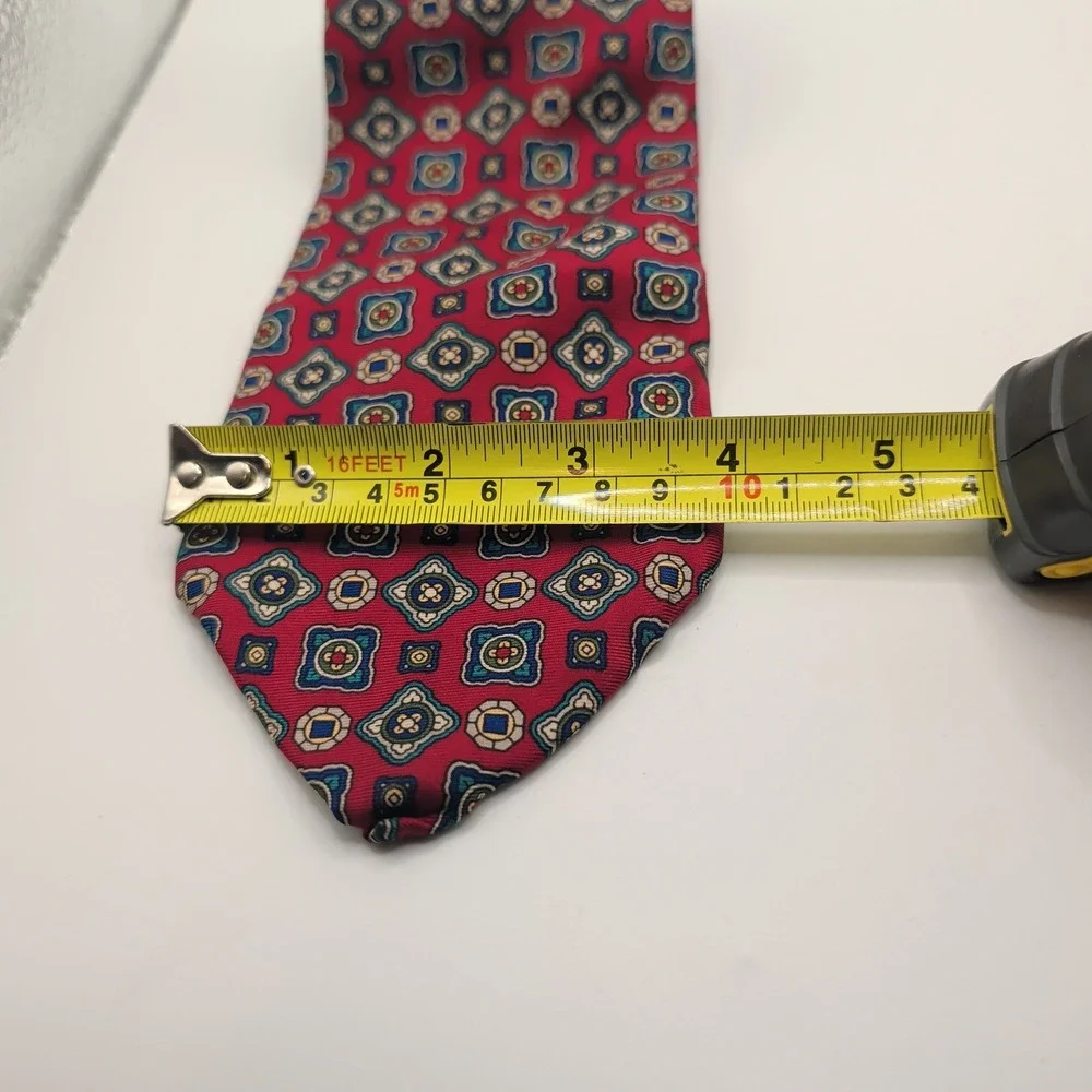 Chaps Ralph Lauren Tie Mens OS Red Geometric Medallion 100% Silk Classic USA